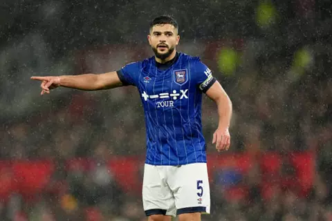 "صفقة ستغير حياته".. سام مرسي على أعتاب خطوة جديدة في الخليج